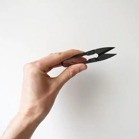 thread cutting scissors